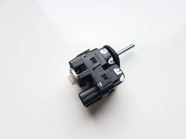 Moteur de réglage phare Nissan OEM RUM34951 image 2