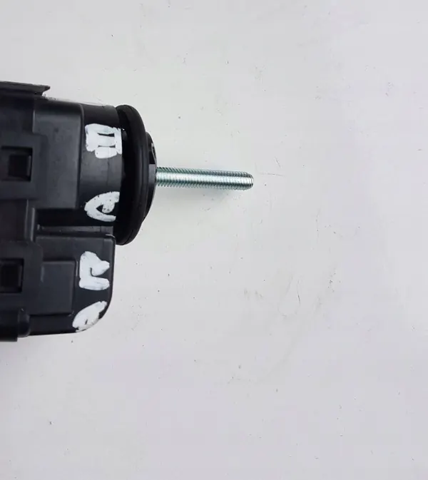 Moteur de réglage phare Nissan OEM RUM34951 image 5