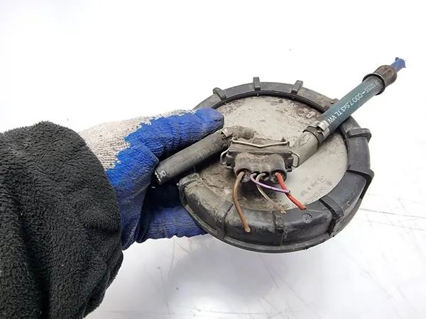 Brandstofpomp Volkswagen Polo image 3