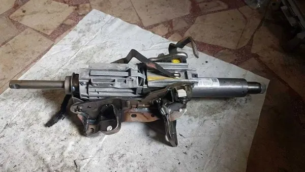 Colonne de direction Audi A4 S4 B8 2012 image 1