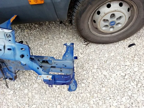 OEM 1 Pare-boue Avant Droit pour Peugeot 2008 image 4