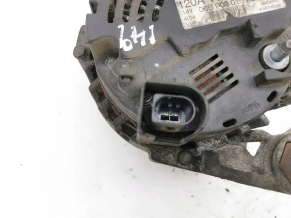 Audi A6 S6 C5 2000 Generaattori OEM 06B903016AD image 7