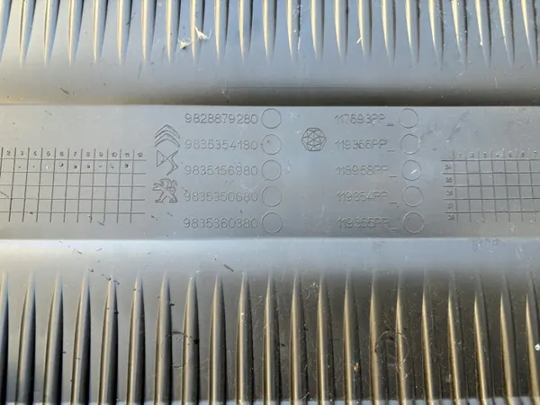 OEM 9828879280 Motorabdeckung für Peugeot 208 II image 3