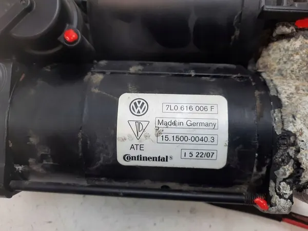 Compressore sospensione posteriore Audi Q7 4L 2007 7L06160074 image 8