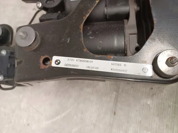 Pompe compresseur suspension OEM 6789938 BMW X6 E71 image 4