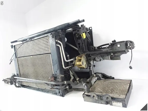 Ventola di raffreddamento acqua BMW F10 F11 M550D 850W OEM 7647367 image 6