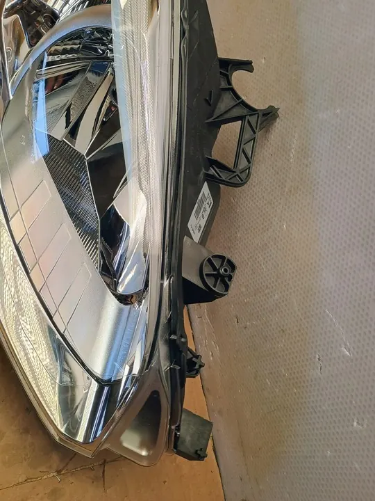 OIK. ETULAMPPU PEUGEOT PARTNER III OEM 89318045 image 3