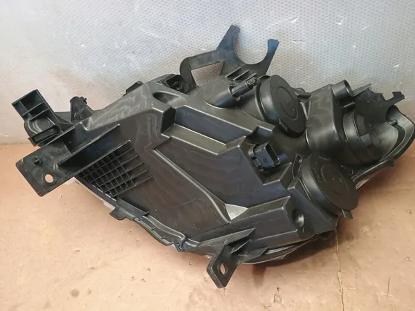 OIK. ETULAMPPU PEUGEOT PARTNER III OEM 89318045 image 8