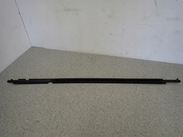 Toyota Verso 09-13 taka oikea ikkunanraapija OEM image 6