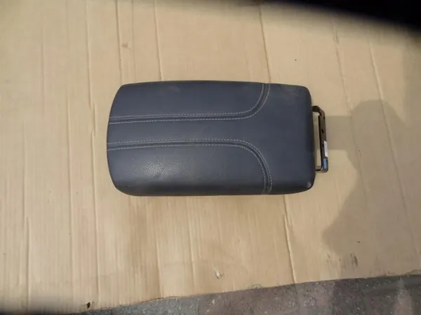 Käsinoja OEM PODŁOKIETNIK SCHOWEK QASHQAI J11 image 2