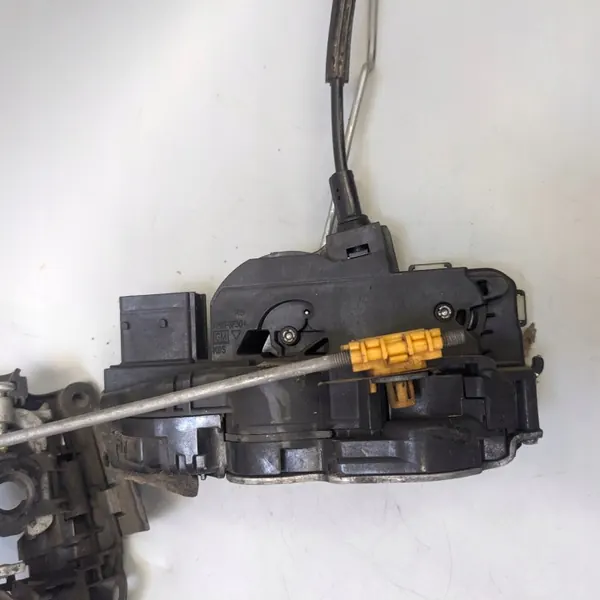 NTY Dörrlås OEM 13579523 - Begagnad image 3