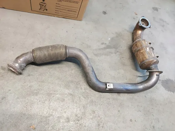 Catalytic Converter Mercedes W117 W176 W246 image 2