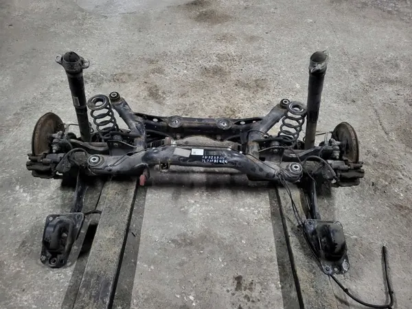 Skoda Kodiaq 4x4 Hinterachse OEM 5Q0505235J image 2