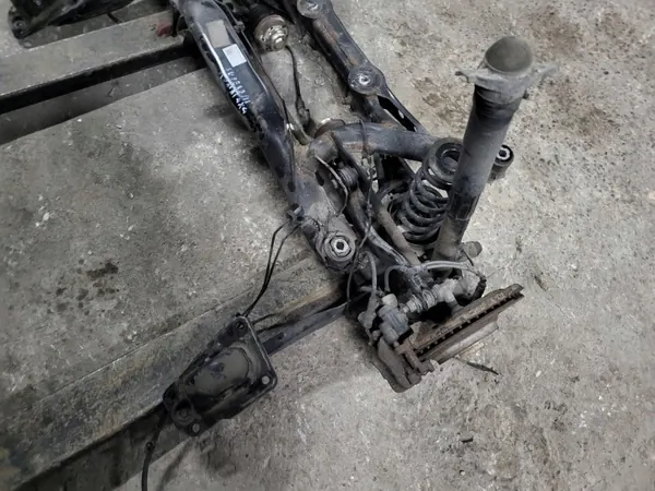 Skoda Kodiaq 4x4 Hinterachse OEM 5Q0505235J image 3