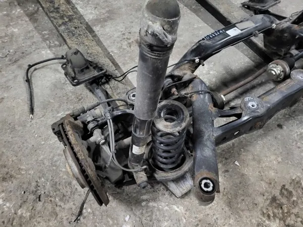 Skoda Kodiaq 4x4 Hinterachse OEM 5Q0505235J image 4