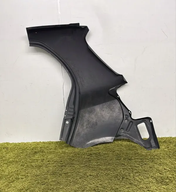 Taka-oikea lokasuoja OEM yaris 2 ii Toyota Yarisille image 2