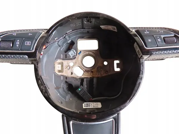 Volant en cuir S-Line Audi Q3 2011-2018 OEM image 2