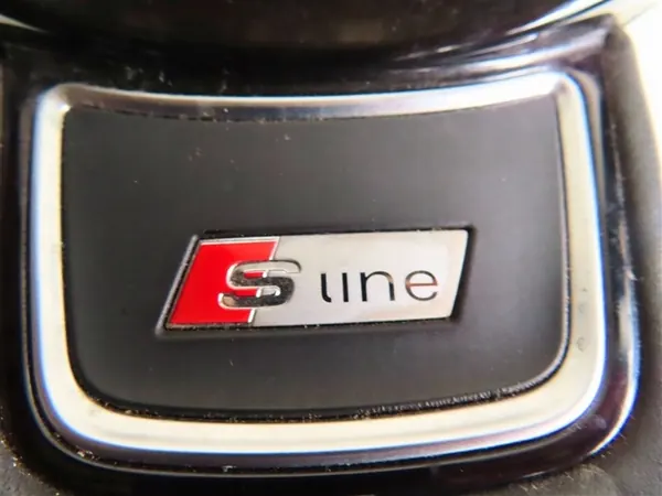 Volant en cuir S-Line Audi Q3 2011-2018 OEM image 6