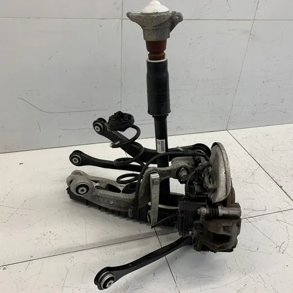 Snodo posteriore sinistro sospensione Audi A4 B9 2022 OEM 570621387 image 3