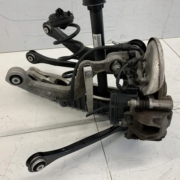 Snodo posteriore sinistro sospensione Audi A4 B9 2022 OEM 570621387 image 4