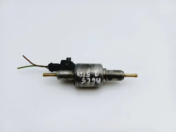 Pompe à carburant Webasto OEM DRC88119 Audi A6 C5 2.5 TDI image 2