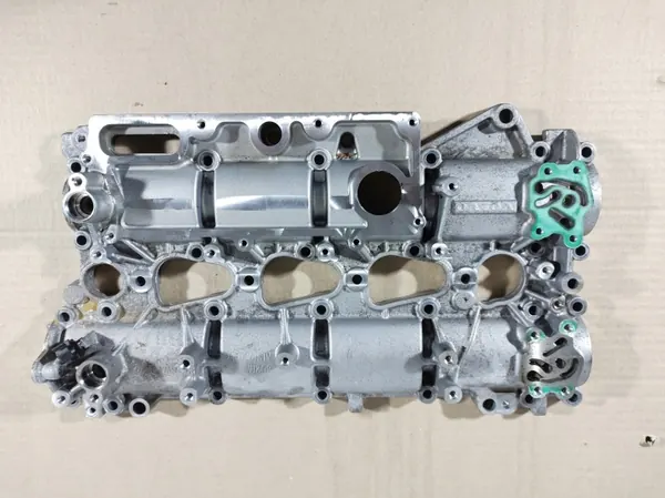 Volvo Venttiilikansi OEM 31316034 1.5 T3 12R image 2