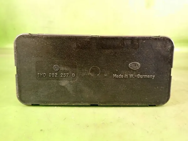 Pompe de verrouillage central OEM 1H0962257G VW Passat B4 image 7