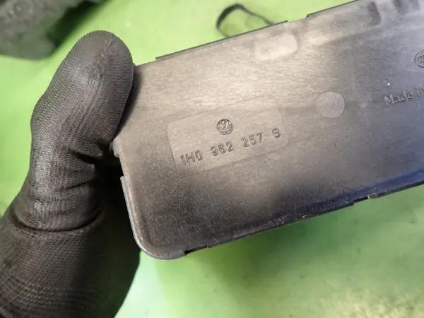 Pompe de verrouillage central OEM 1H0962257G VW Passat B4 image 8