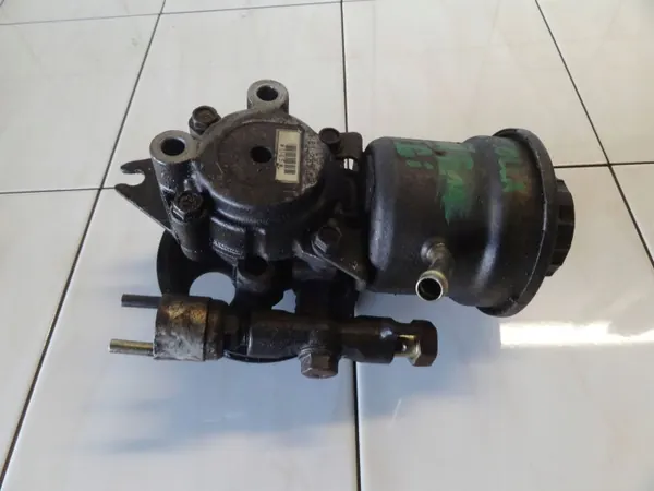 Toyota Corolla E10 1.4B 1992 Pompa Servosterzo OEM H8L26145 image 2