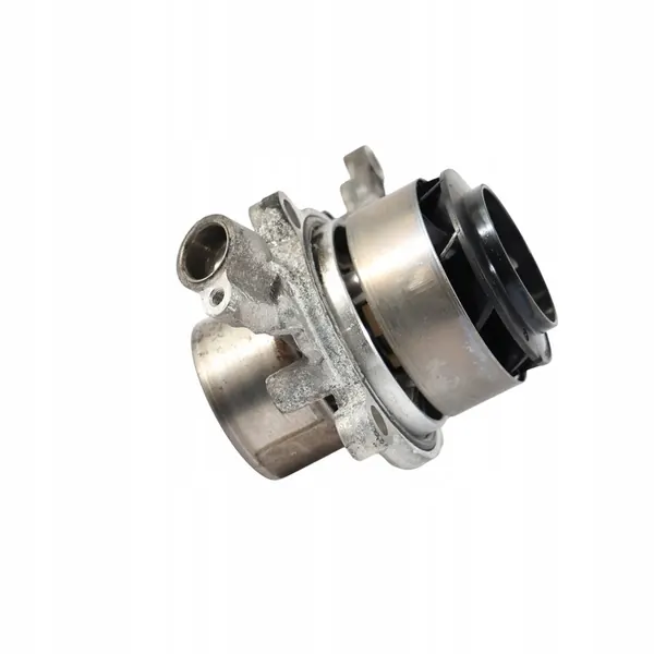 Vattenpump VW 2.0 TDI 05L121011D image 6