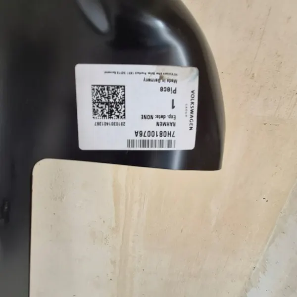 VW Transporter T5 Oikea Etupilari OEM 7H0810076A image 3