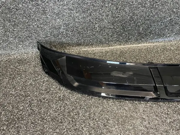 Spoiler para-choques dianteiro Audi e-Tron OEM 4KE807733 image 4