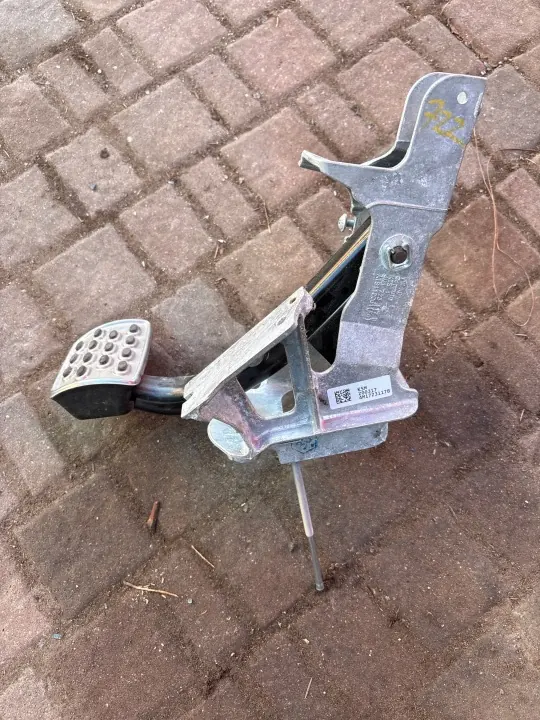Jarru- & Kaasupoljin OEM 36b72314004S Bentley Bentayga image 3