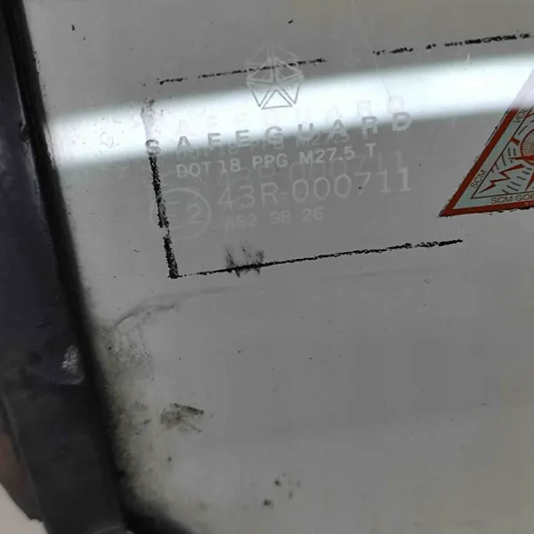 Vasen Takaikkuna OEM 4463853 Chrysler LeBaronille image 6