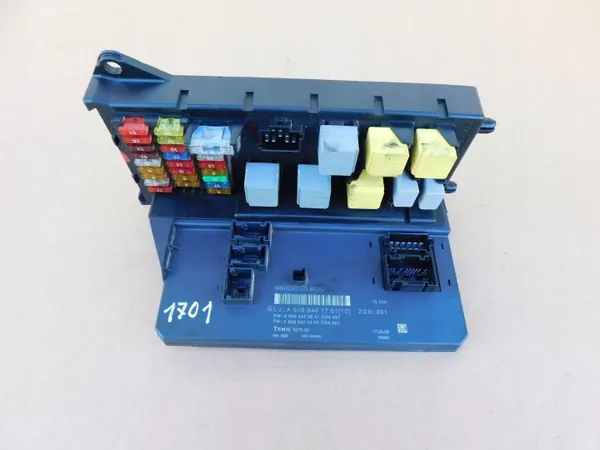 Module fusibles relais OEM A9065451701 Sprinter 906 image 2
