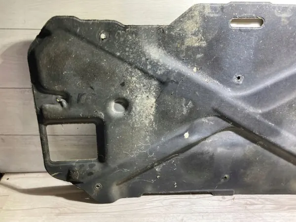 Isolation capot Mitsubishi Pajero IV 2007 OEM sokolowski image 3
