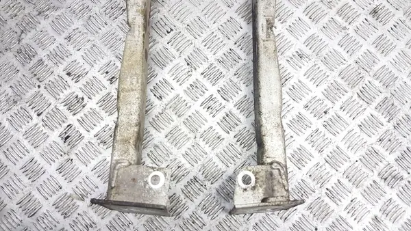 Cadre Auxiliaire Avant Peugeot 5008 2011 OEM AMD64030 image 7