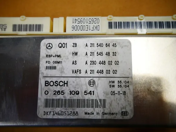 Mercedes ESP+PML Module OEM 2115406445 Gebruikt image 3