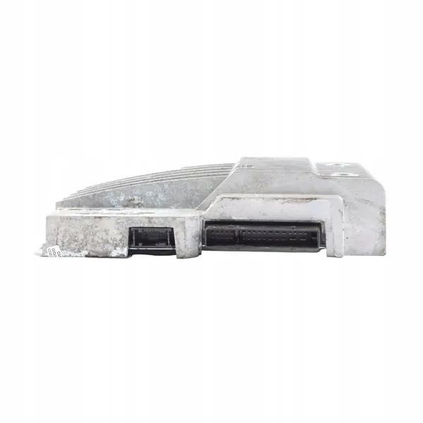 Audi A3 S3 8V Äänenvahvistin OEM 8J0035223A image 6