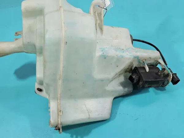 Hyundai OEM 98610-A6000 spolarvätsketank image 9