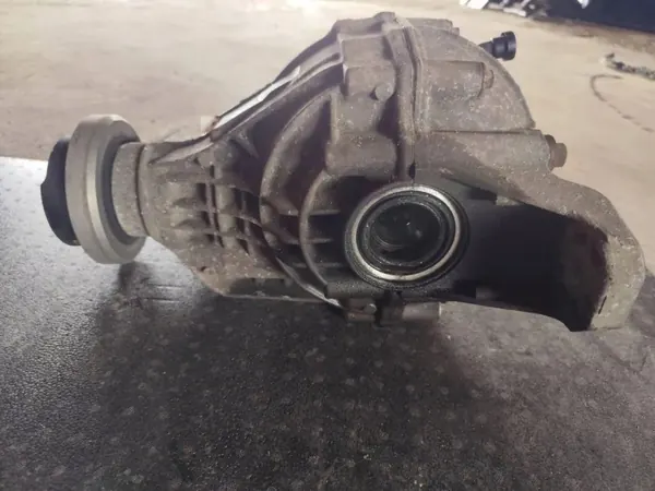 Différentiel arrière OEM P68184735AA pour Jeep Grand Cherokee image 4