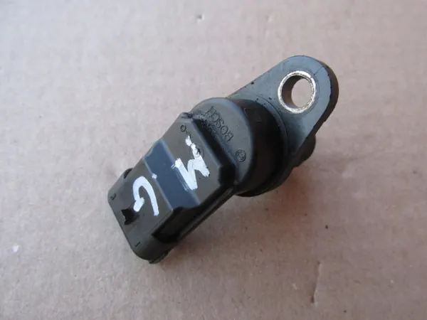 Sensor de árbol de levas Maserati Ghibli III 3.0 Diésel OEM image 4