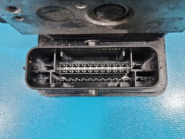 ABS-Pumpe OEM 100915-11783 für Peugeot 208 I image 4