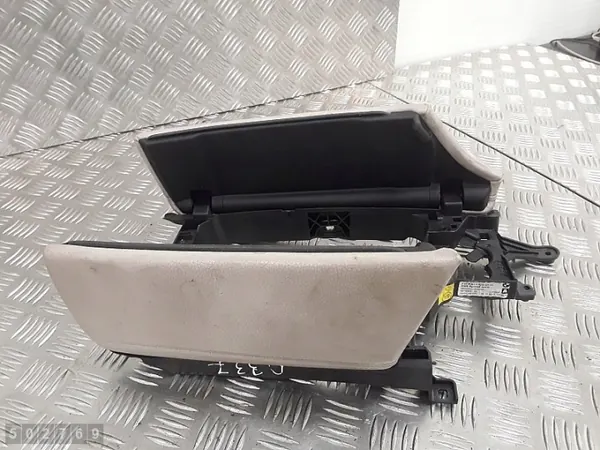 BMW 5-serie F10 mittkonsol armstöd OEM 921689306 image 2