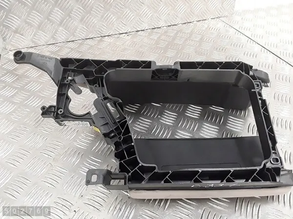 BMW 5-serie F10 mittkonsol armstöd OEM 921689306 image 6