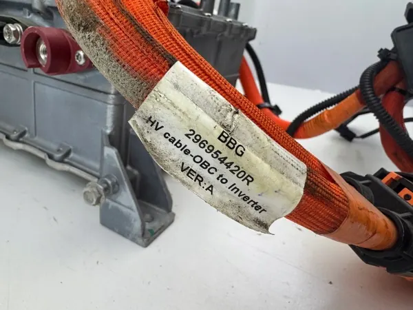Dacia Spring Lader Converter OEM 296055135R image 6