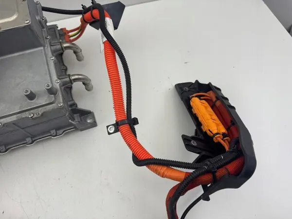 Dacia Spring Lader Converter OEM 296055135R image 9