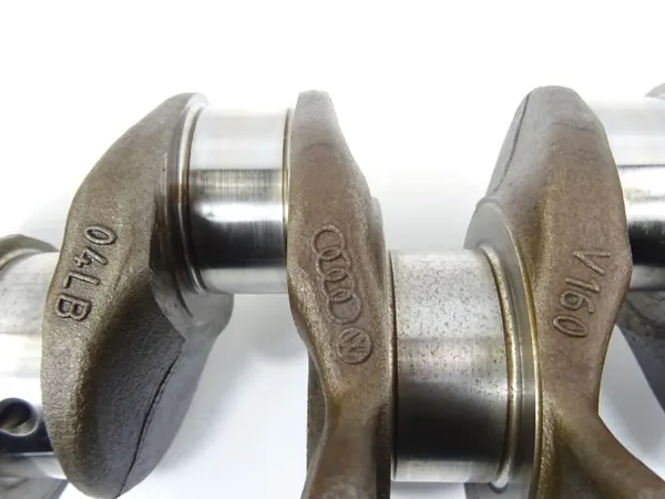 OEM 04LB V160 Kampiakseli VW T-ROC 1.6 TDI:lle image 4