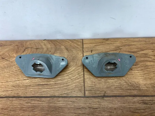 OEM 16519986 Feu de plaque pour Chevrolet Corvette C6 image 4