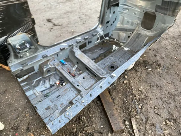 Audi A5 2020 Etu Vasen Lokasuoja OEM 200633 image 4